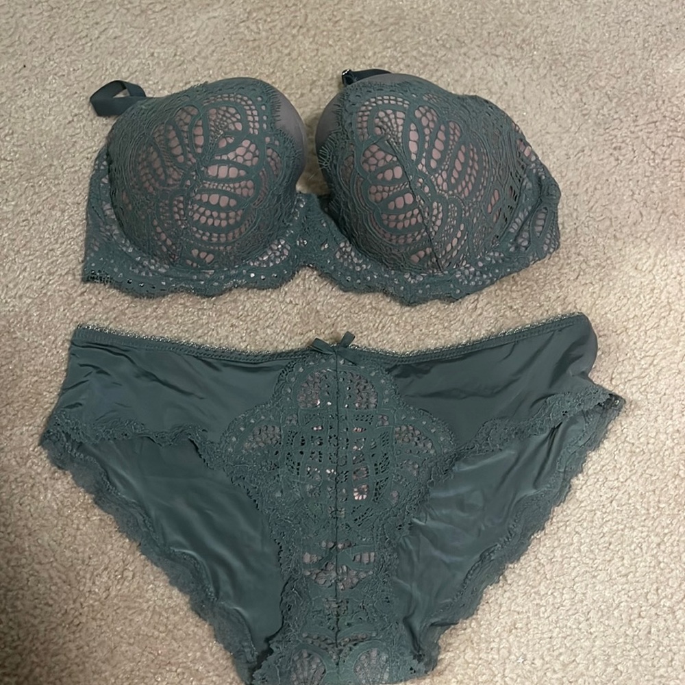 Victoria dream angels Demi 34 DD,